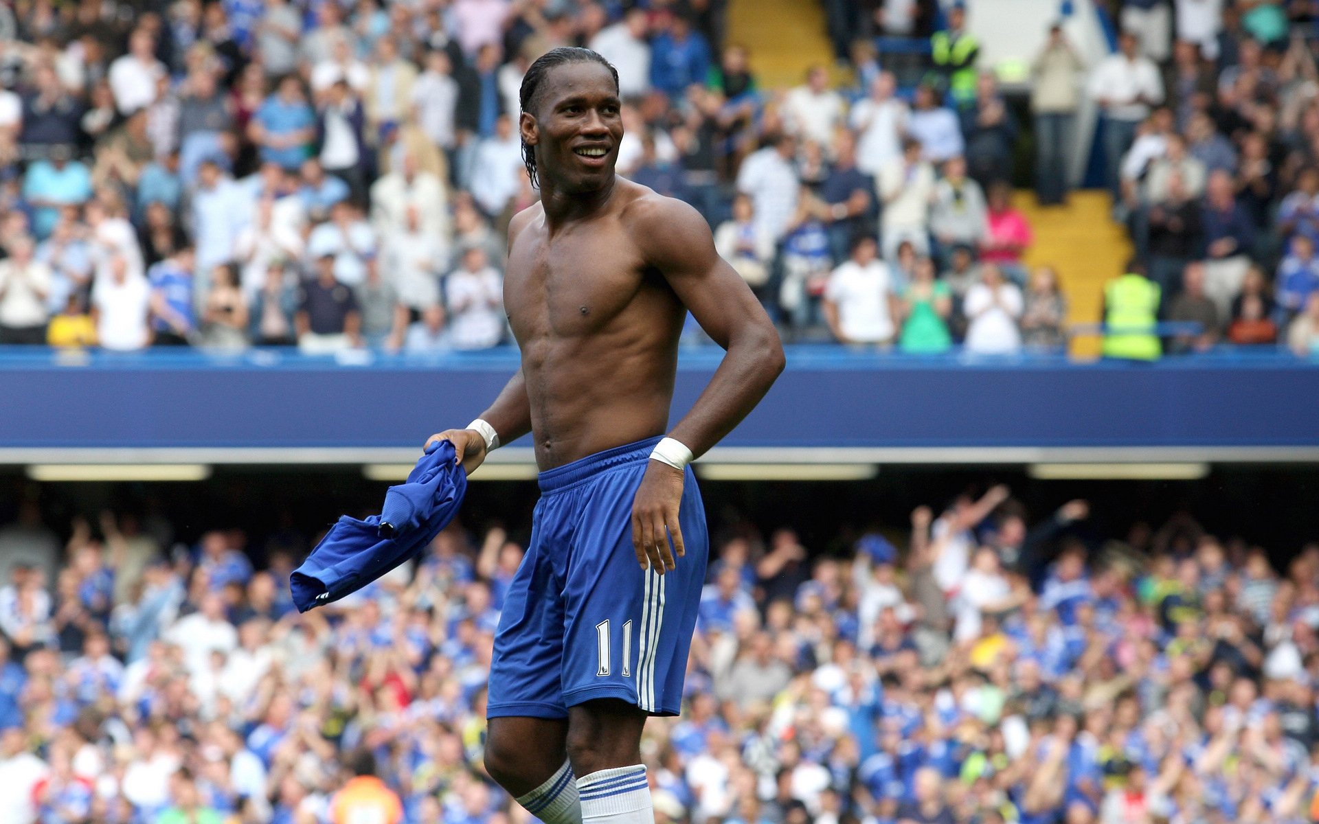 英超焦点战，曼城3-1逆转曼联，哈兰德梅开二度锁定胜局